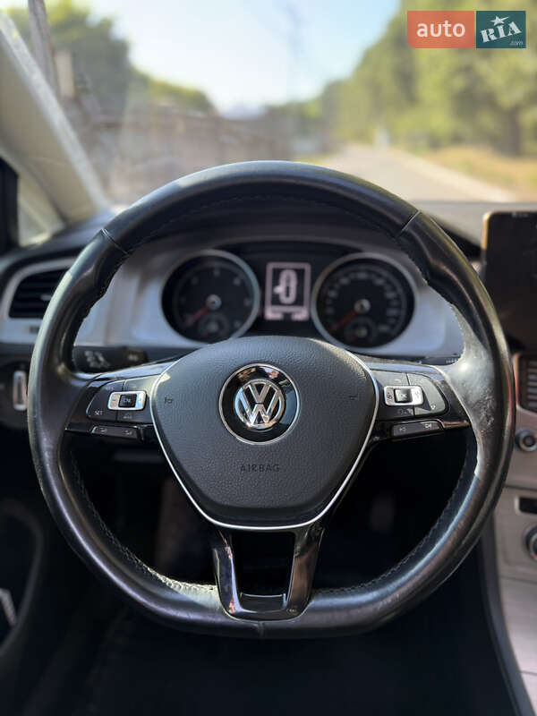 Volkswagen Golf 2015