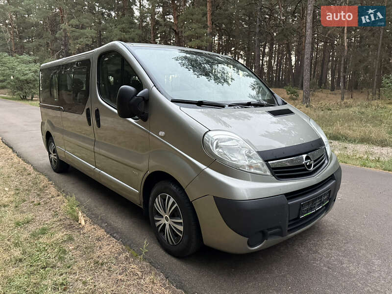 Opel Vivaro 2013