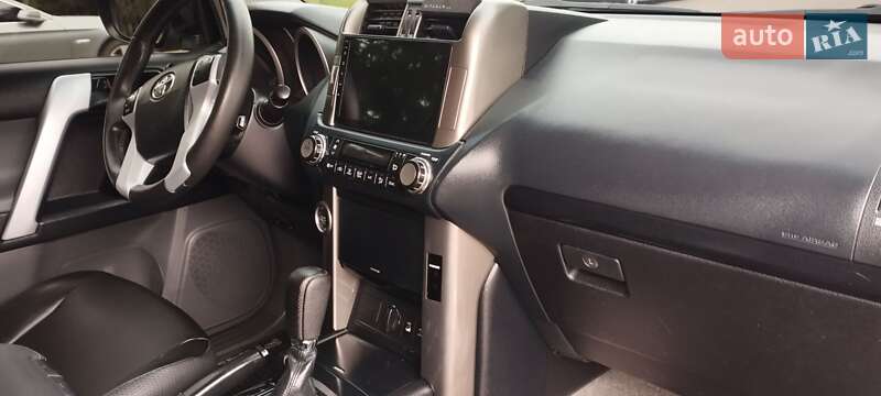 Toyota Land Cruiser Prado 2012