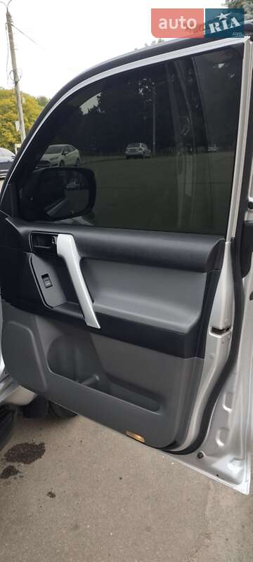 Toyota Land Cruiser Prado 2012