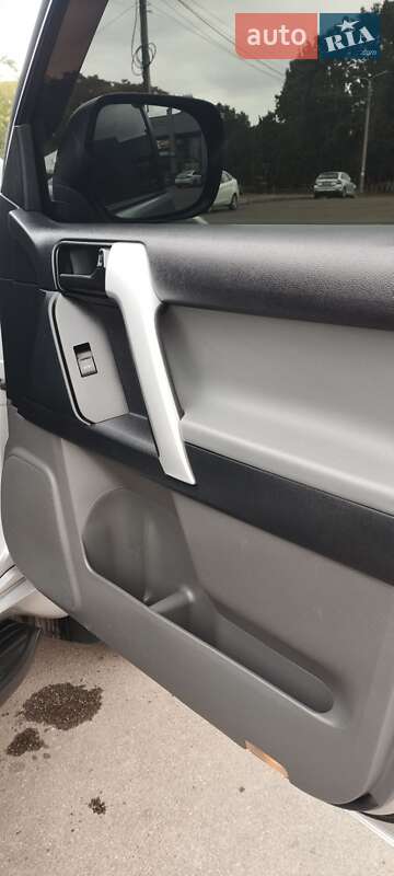 Toyota Land Cruiser Prado 2012