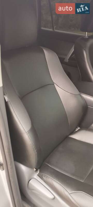 Toyota Land Cruiser Prado 2012