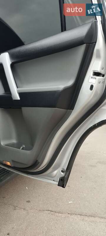 Toyota Land Cruiser Prado 2012