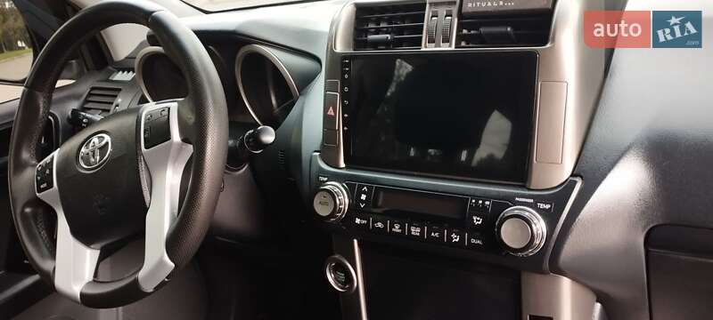 Toyota Land Cruiser Prado 2012