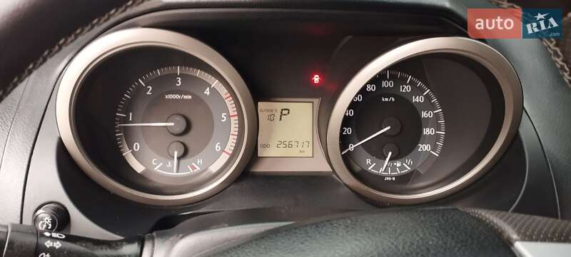 Toyota Land Cruiser Prado 2012