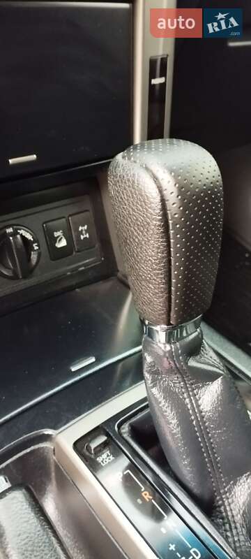 Toyota Land Cruiser Prado 2012