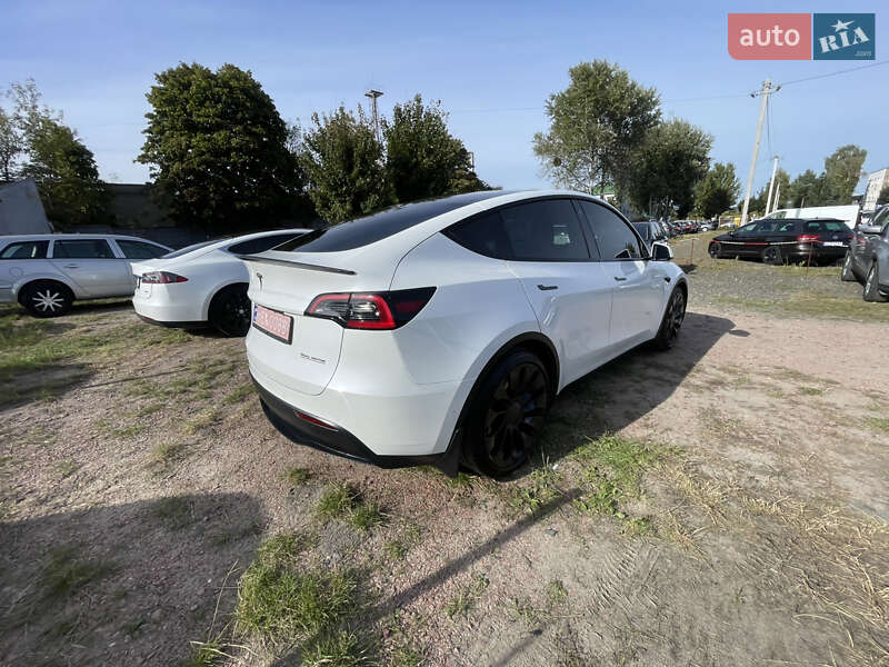 Tesla Model Y 2022