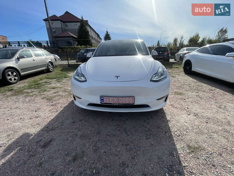 Tesla Model Y 2022
