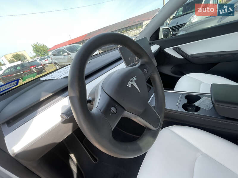 Tesla Model Y 2022