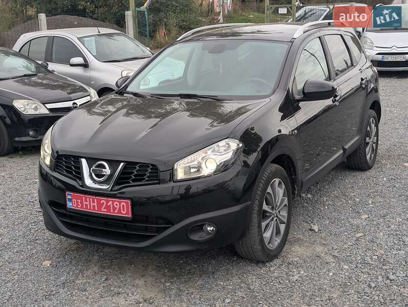 Nissan Qashqai+2 2010