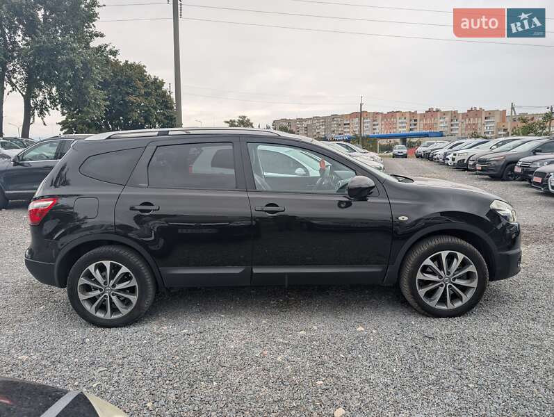 Nissan Qashqai+2 2010
