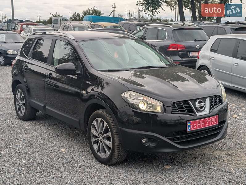 Nissan Qashqai+2 2010