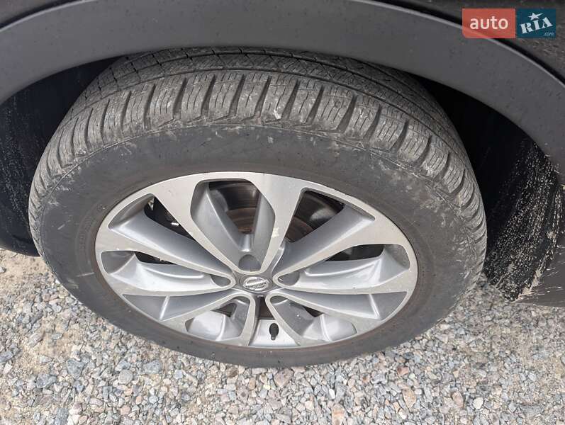 Nissan Qashqai+2 2010