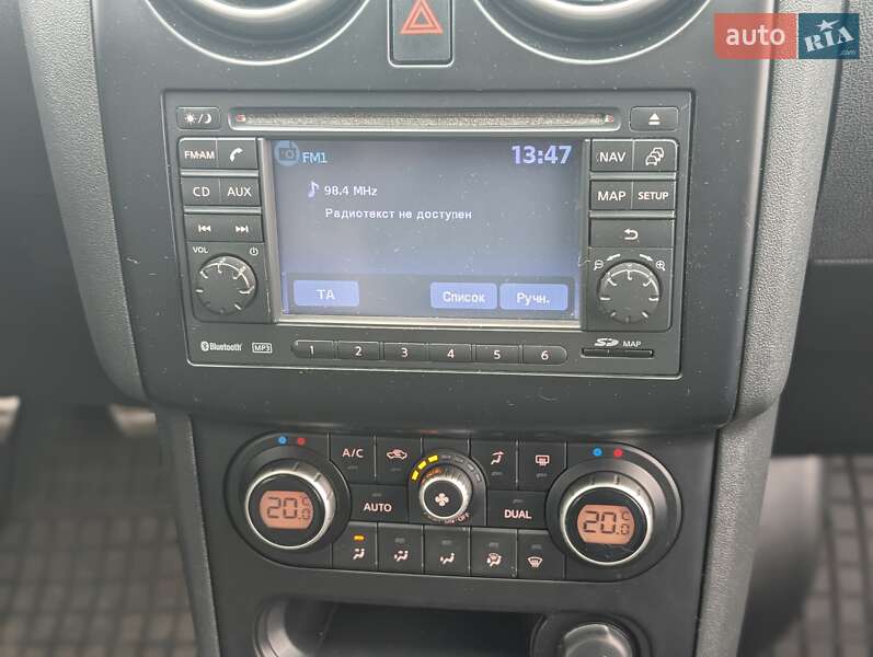 Nissan Qashqai+2 2010