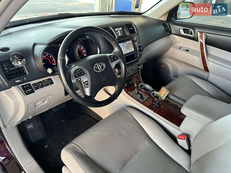 Toyota Highlander 2013