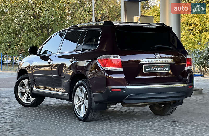 Toyota Highlander 2013