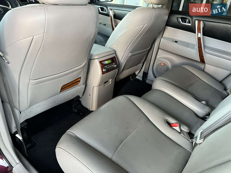 Toyota Highlander 2013