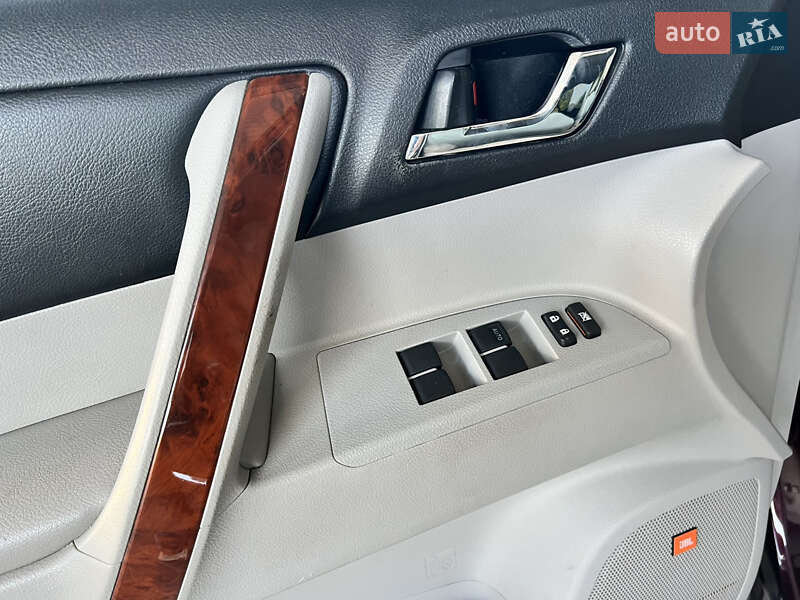 Toyota Highlander 2013