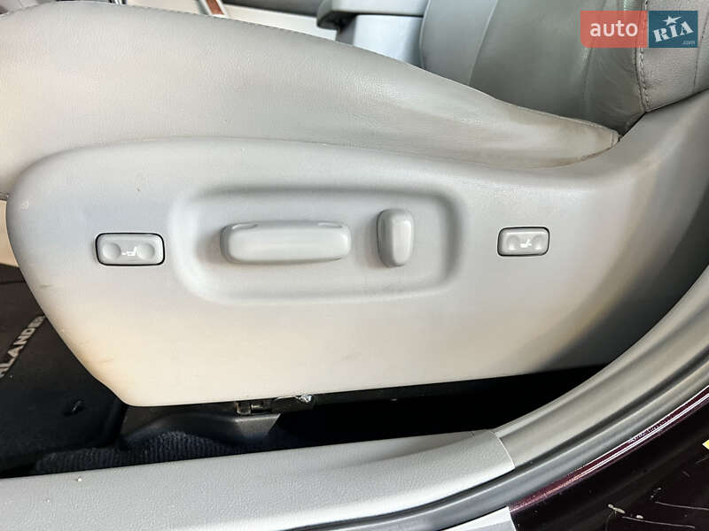 Toyota Highlander 2013