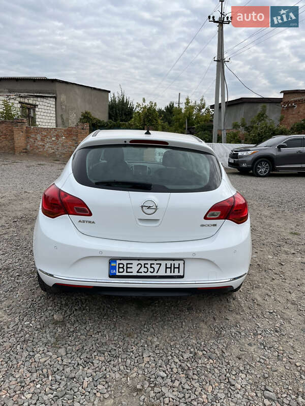 Opel Astra 2014
