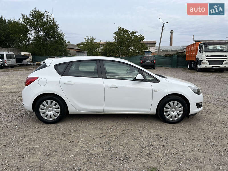 Opel Astra 2014