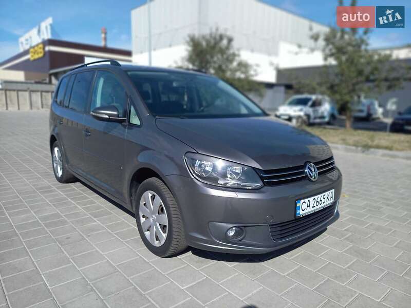 Volkswagen Touran 2011