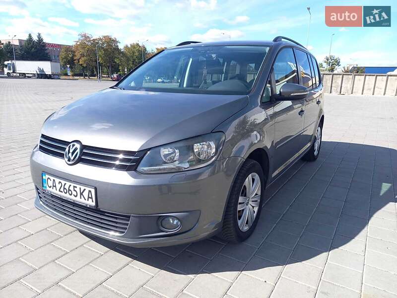 Volkswagen Touran 2011