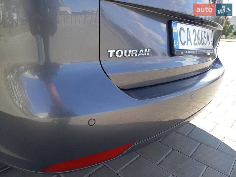 Volkswagen Touran 2011