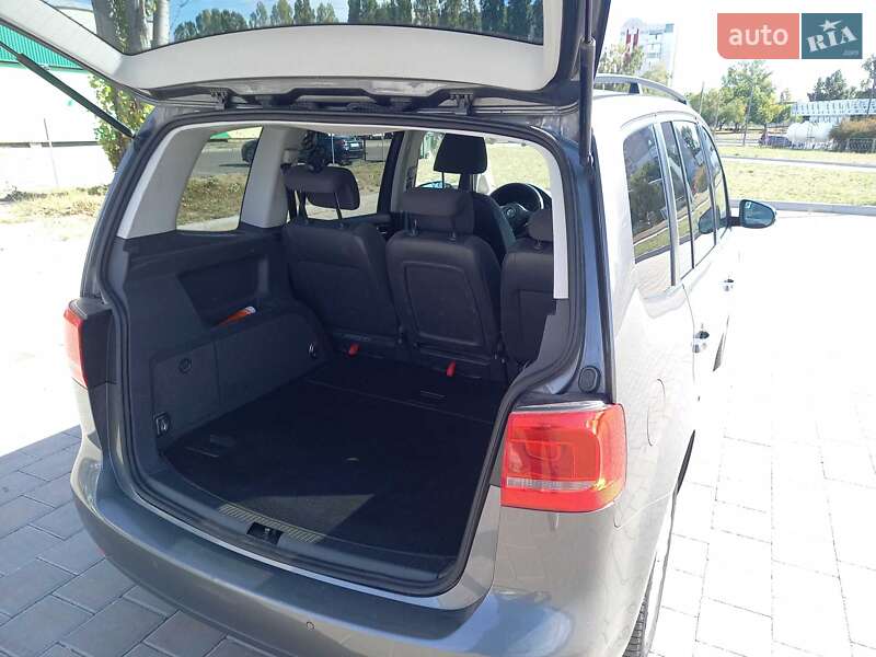 Volkswagen Touran 2011
