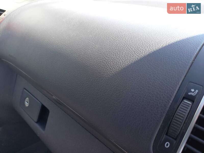 Volkswagen Touran 2011