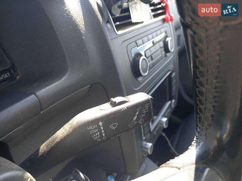 Volkswagen Touran 2011