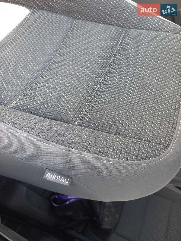 Volkswagen Touran 2011