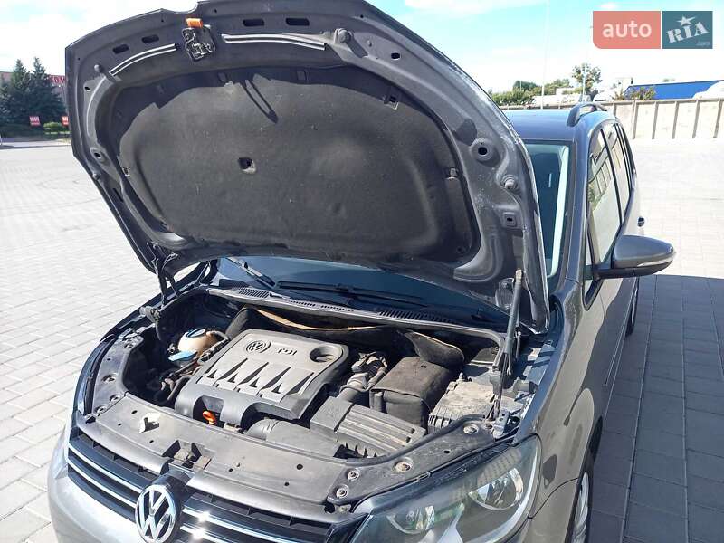 Volkswagen Touran 2011