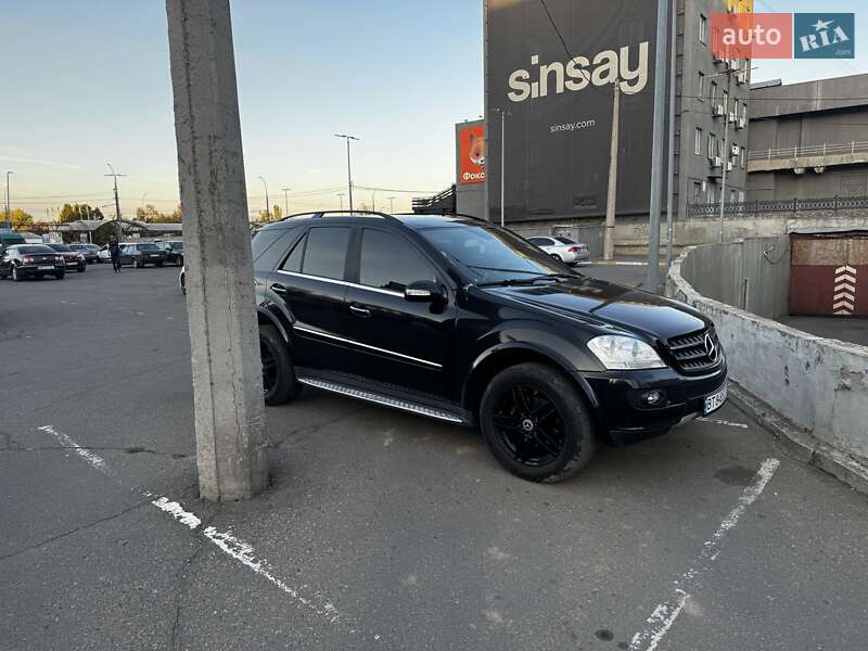 Mercedes-Benz M-Class 2007