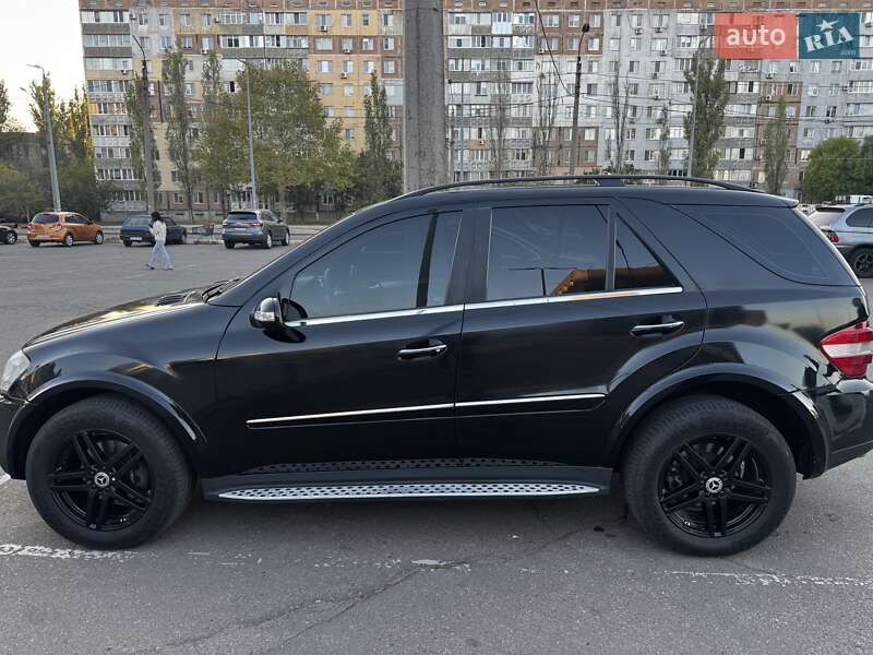 Mercedes-Benz M-Class 2007