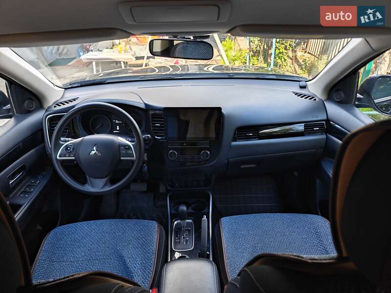 Mitsubishi Outlander 2019