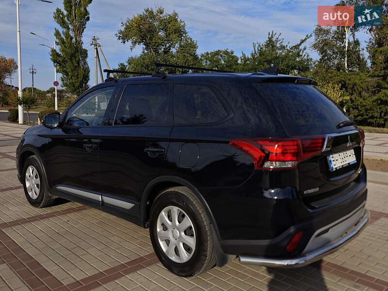 Mitsubishi Outlander 2019