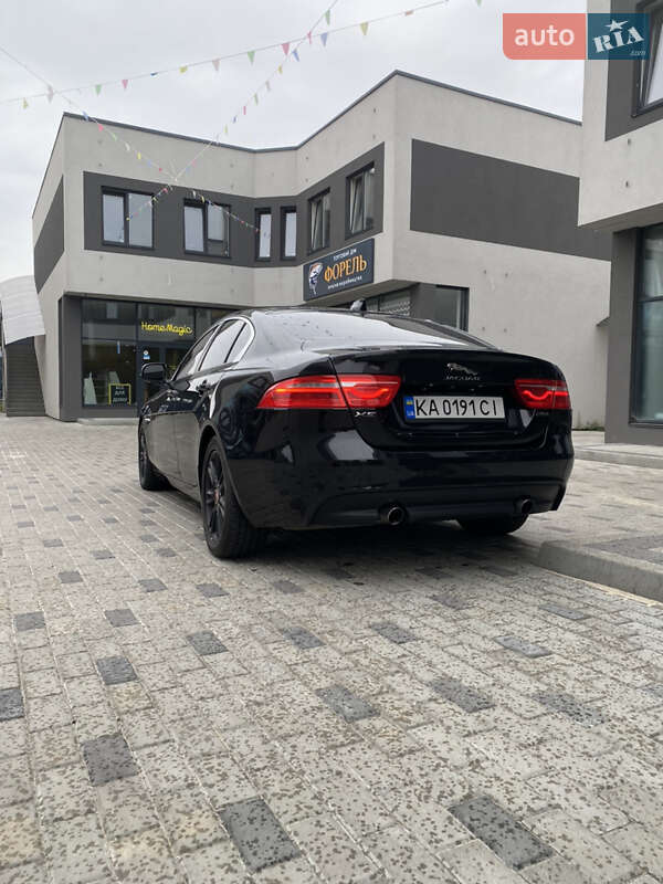 Jaguar XE 2016