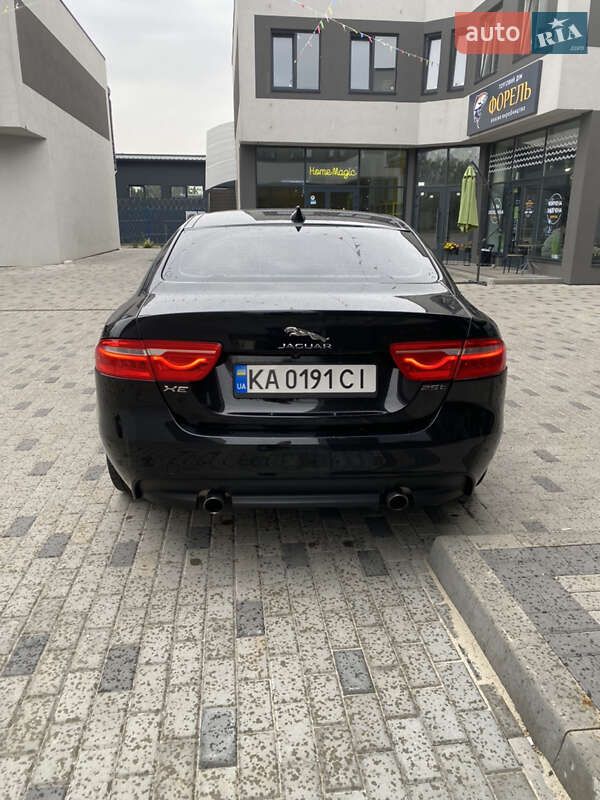 Jaguar XE 2016