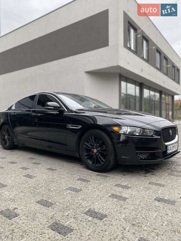 Jaguar XE 2016