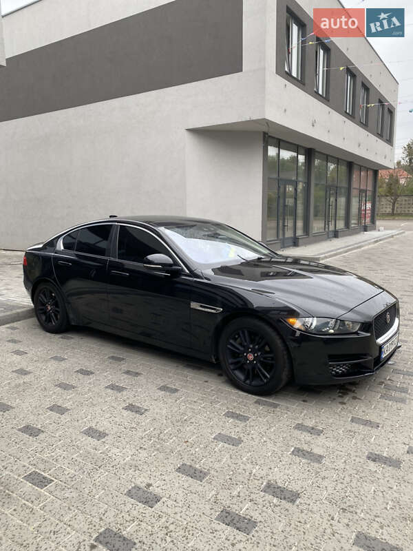 Jaguar XE 2016