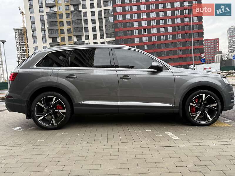 Audi-55