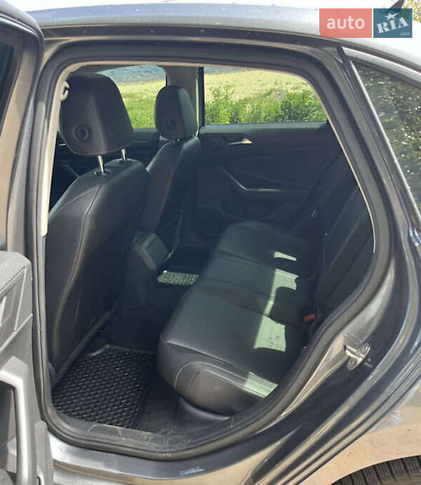 Volkswagen Jetta 2018