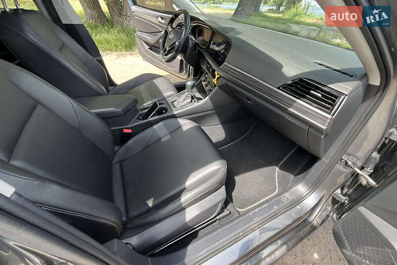 Volkswagen Jetta 2018