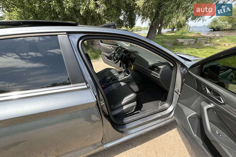 Volkswagen Jetta 2018