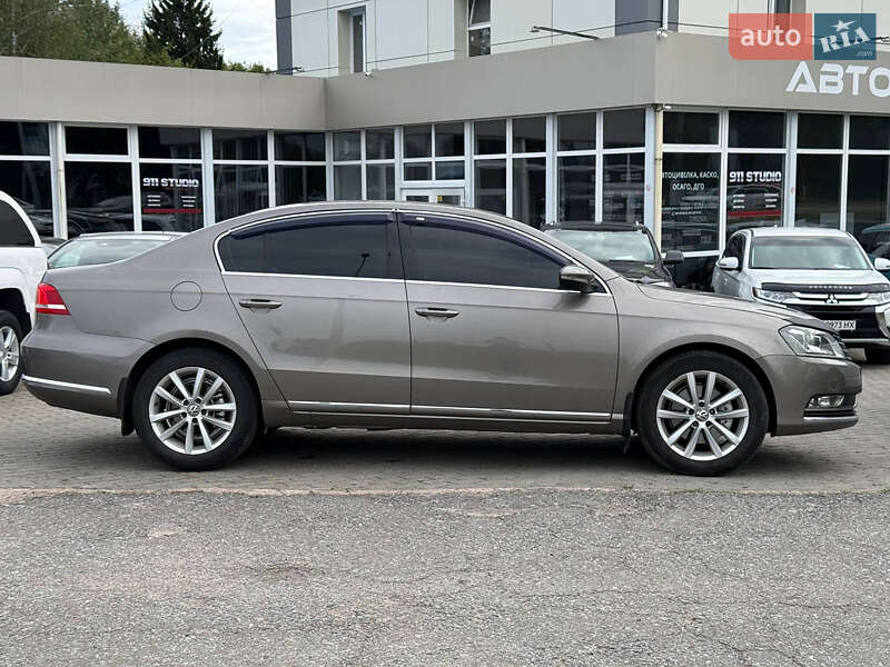 Volkswagen Passat 2011