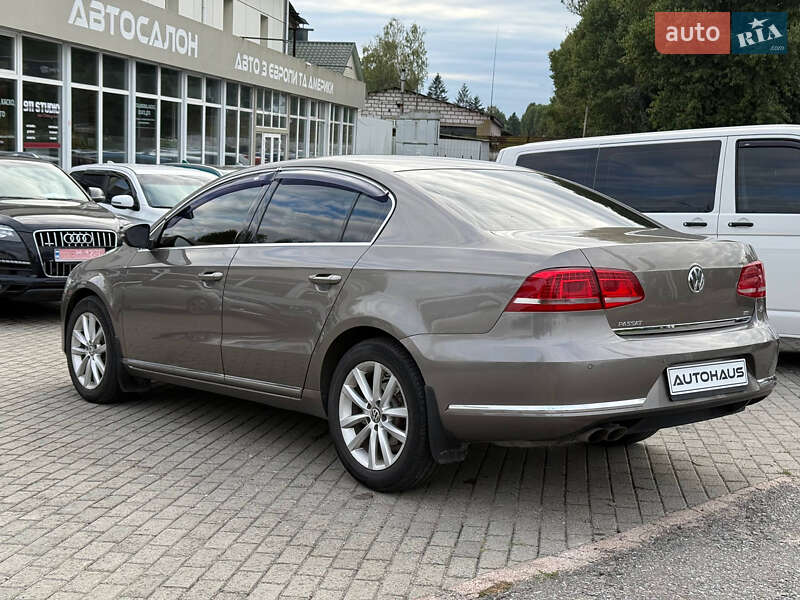 Volkswagen Passat 2011