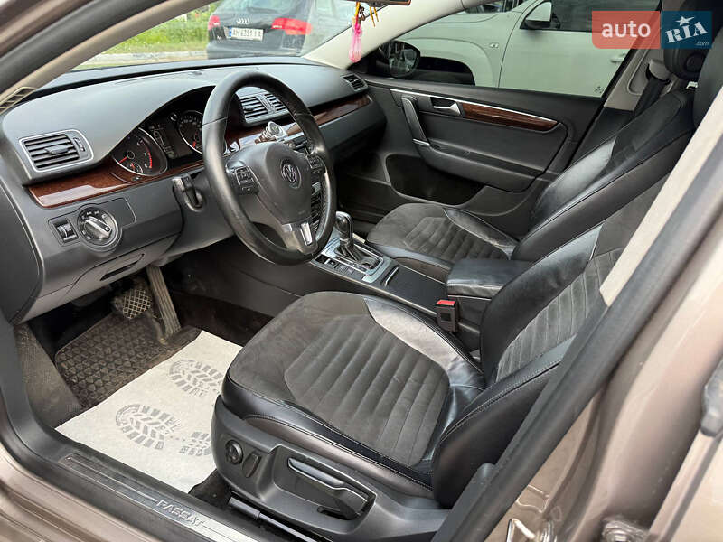 Volkswagen Passat 2011