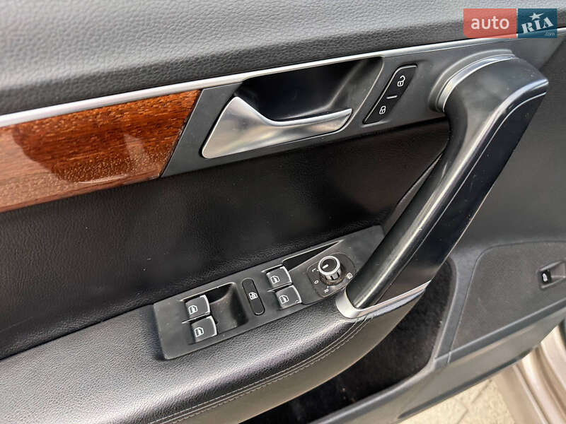 Volkswagen Passat 2011