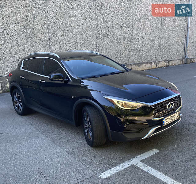 Infiniti QX30 2016